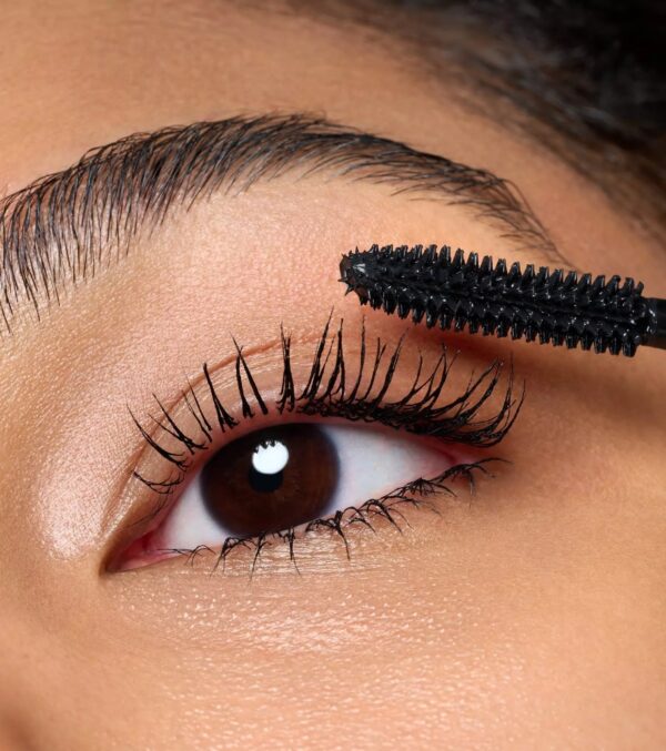 catrice-mascara-de-pestanas-voluminizadora-tubing-stay-in-place-6-90164 Catrice Volumizing Mascara Tubing Stay In Place
